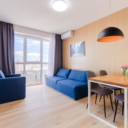 Petrovdom 205-206 Panoramic City View Apartments At Rc Kvartet, Central Railway Station Kiev Bagian luar foto