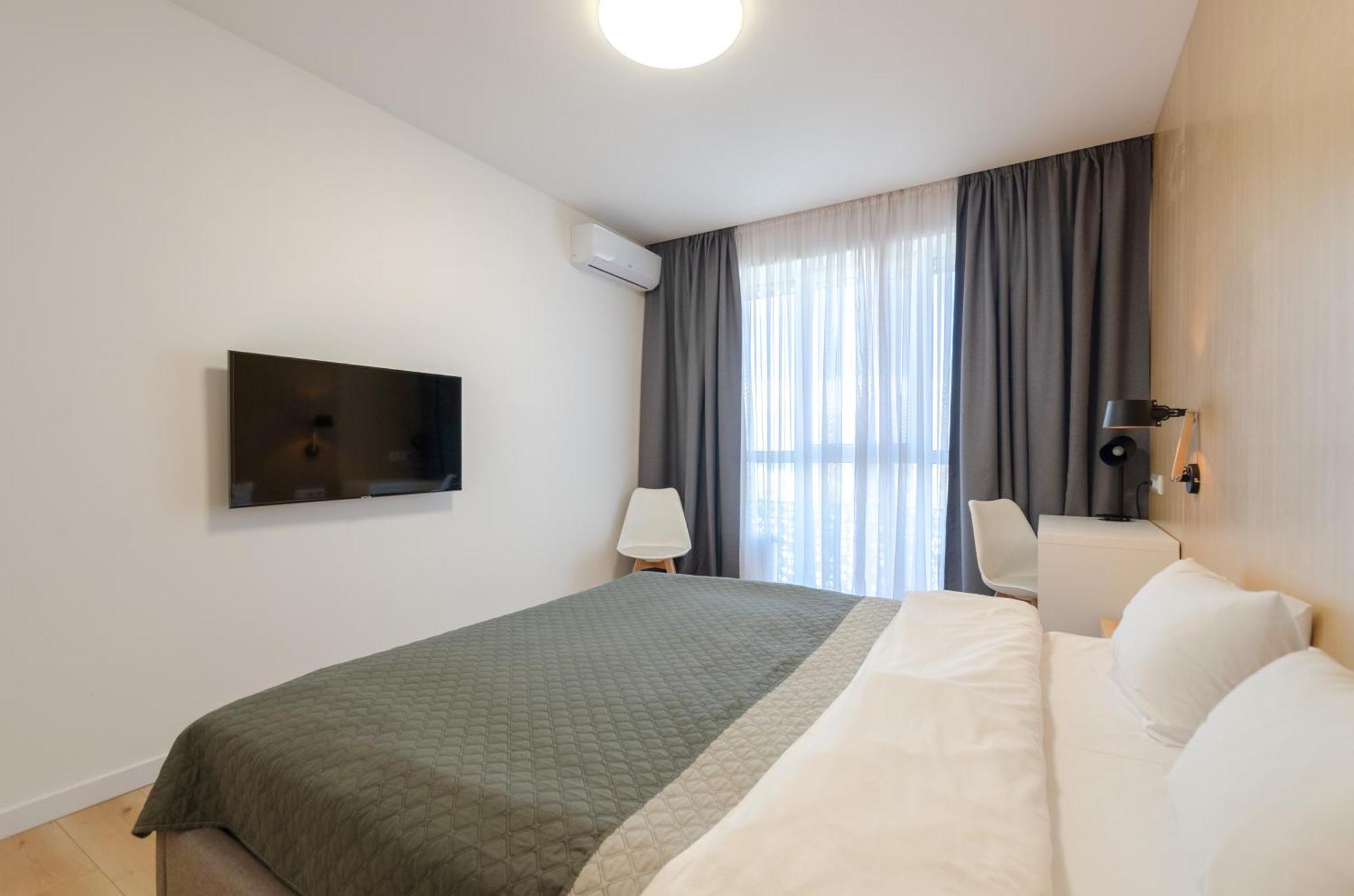 Petrovdom 205-206 Panoramic City View Apartments At Rc Kvartet, Central Railway Station Kiev Bagian luar foto