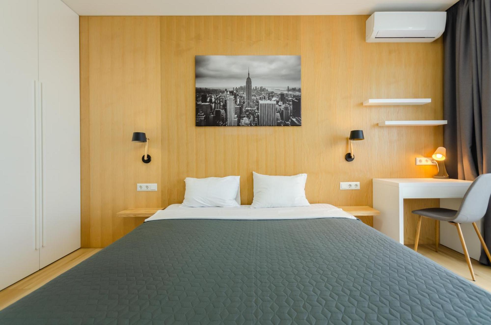 Petrovdom 205-206 Panoramic City View Apartments At Rc Kvartet, Central Railway Station Kiev Bagian luar foto