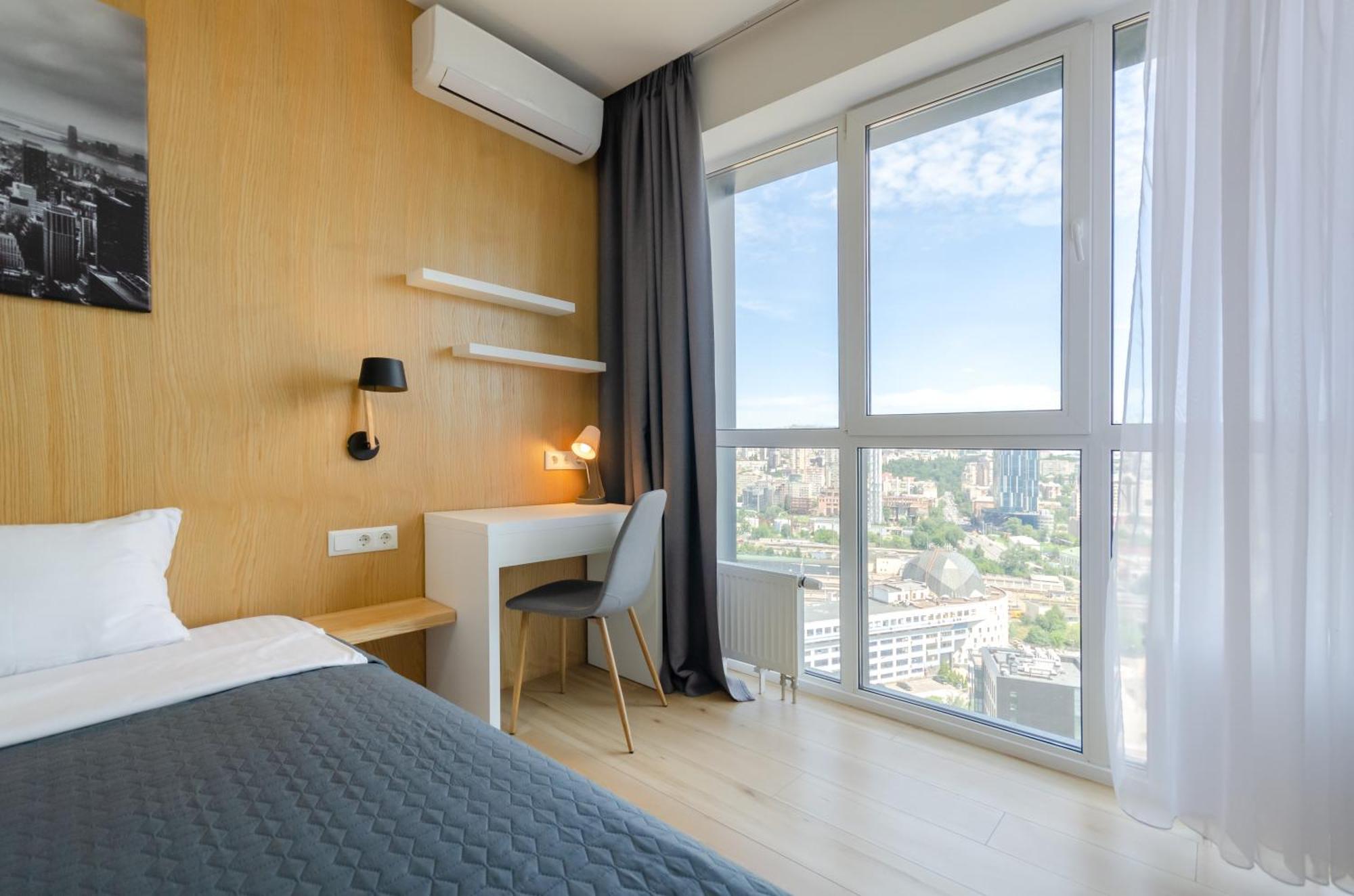 Petrovdom 205-206 Panoramic City View Apartments At Rc Kvartet, Central Railway Station Kiev Bagian luar foto