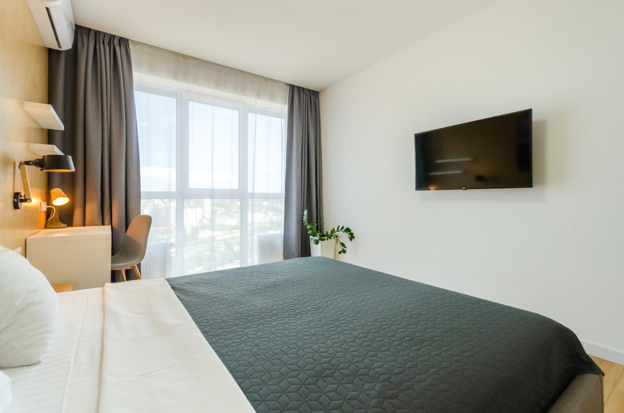 Petrovdom 205-206 Panoramic City View Apartments At Rc Kvartet, Central Railway Station Kiev Bagian luar foto